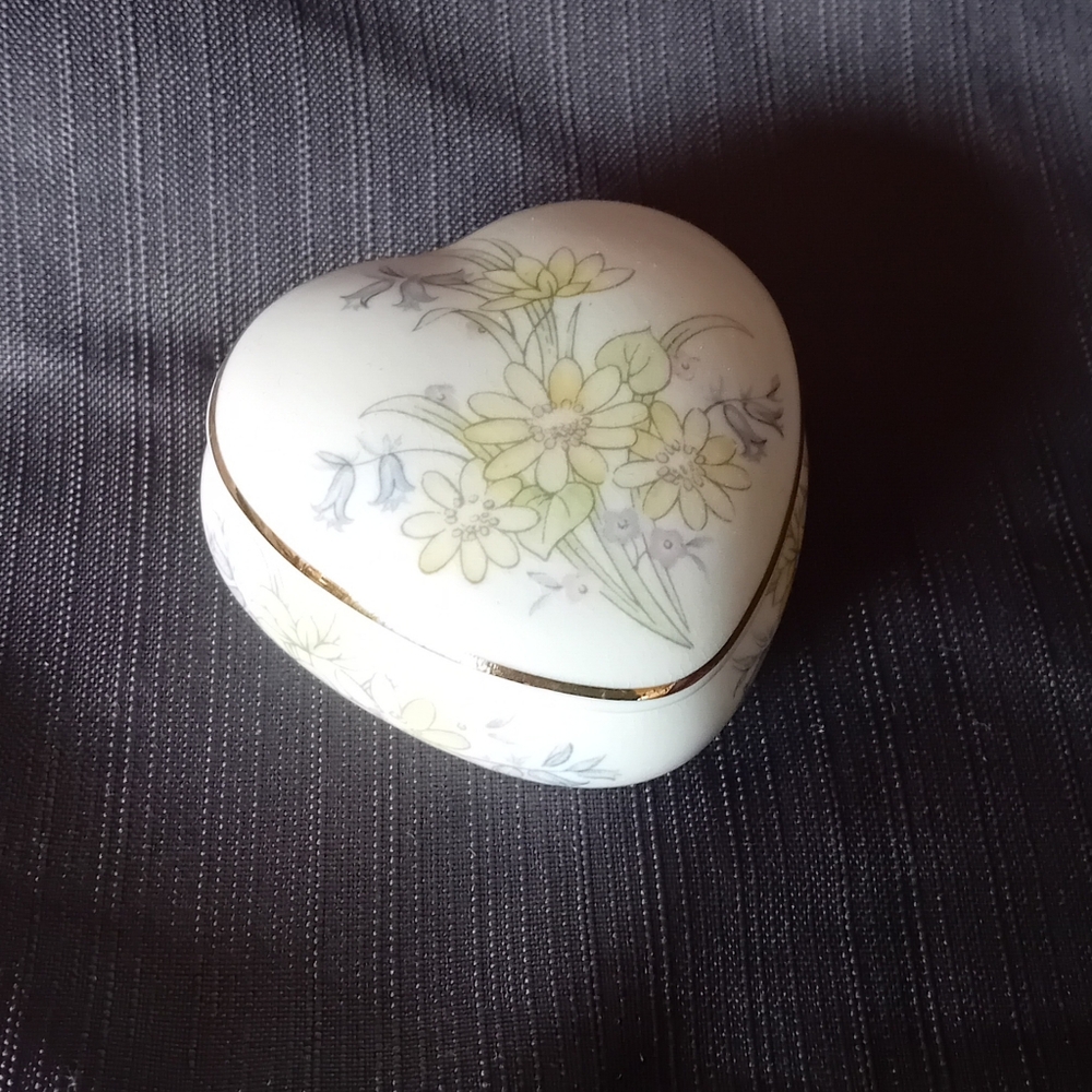 Vintage Spode Floral Heart-Shaped Trinket Box